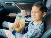 Làm mẹ - Ít đăng ảnh con trai Ngô Kiến Huy, Thanh Thảo đưa bé đi khám vì nuôi mãi không lớn