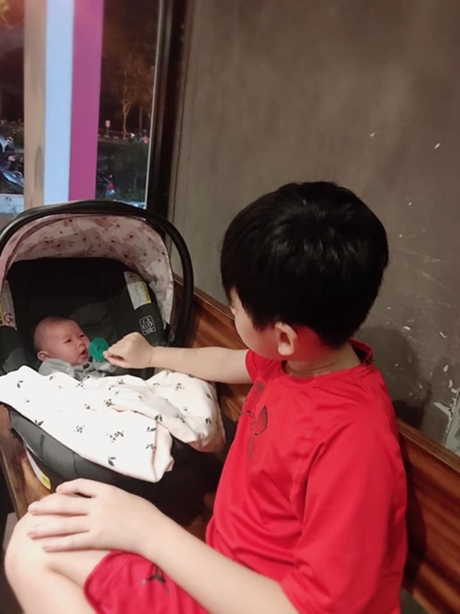 Thân Thúy Hà: amp;#34;Tôi không biết con gái mình có bao nhiêu ông bố đại gia như đồn đại nữaamp;#34; - 4