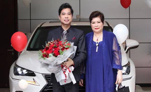 2 quý ông showbiz Việt hiếu thảo với mẹ nhưng mãi chưa lấy vợ, fan đồn đoán về giới tính - 2