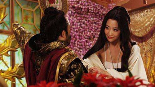 Cơn ghen của  đế vương khi bị amp;#34;cắm sừngamp;#34;: Ra tay tàn ác, lập con riêng thành thái tử - 1