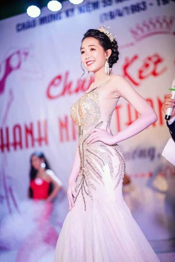 Thí sinh nhỏ tuổi nhất Hoa hậu Việt Nam khuynh đảo dân mạng khi diện áo dài trắng - 7