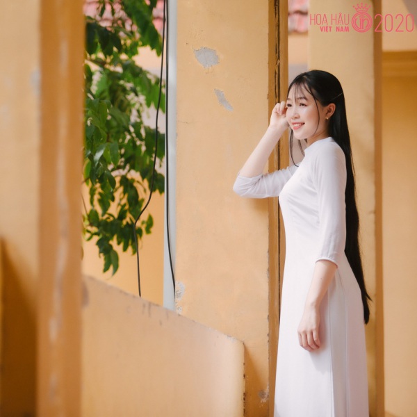 Thí sinh nhỏ tuổi nhất Hoa hậu Việt Nam khuynh đảo dân mạng khi diện áo dài trắng - 10