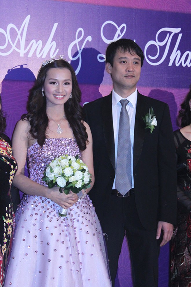 Đại gia Việt đám cưới với diễn viên kém 12 tuổi, yêu thương và chiều chuộng vợ như bà hoàng - 1