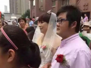 Tin tức - TQ: Chú rể 27 tuổi kết hôn với cô dâu 52 tuổi, biết danh tính cô dâu ai cũng choáng