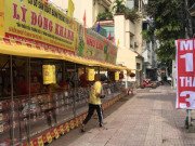 Tin tức - Ồ ạt đại hạ giá bánh Trung thu, vừa mua 1 tặng 1, hôm sau đã "tặng 3"