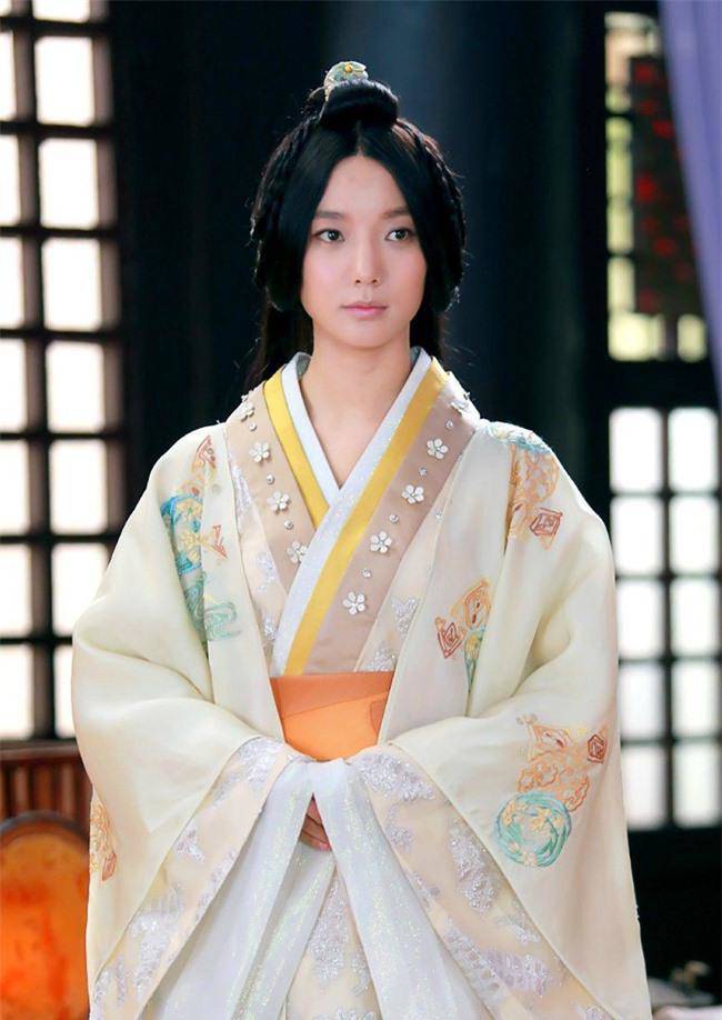 Vị hoàng hậu với đòn đánh ghen amp;#34;câm lặng đến chếtamp;#34; để rồi nhận lấy kết cục bi thương - 3