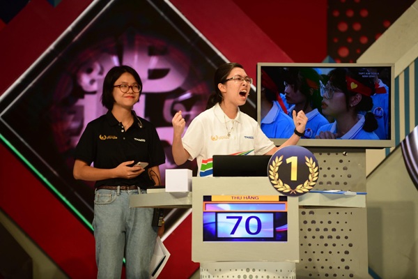 Bị amp;#34;ném đáamp;#34; vì thái độ tự tin, ăn mừng amp;#34;thái quáamp;#34; trên sóng Olympia, nữ quán quân lên tiếng - 2