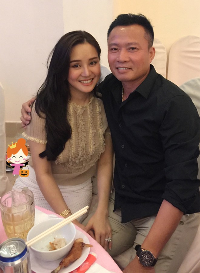 Chân dung đại gia đám cưới với nữ ca sĩ kém 15 tuổi, tặng vợ biệt thự 40 tỷ đồng - 3