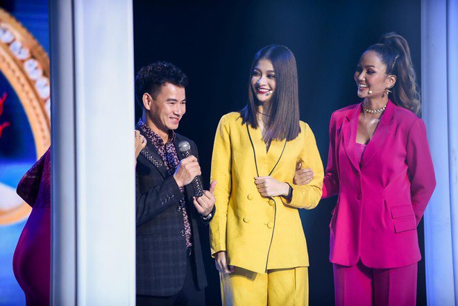 Mẹ đơn thân bất ngờ được chàng trai 25 tuổi cầu hôn, Hamp;#39;Hen Niê nhìn mà bật khóc - 1