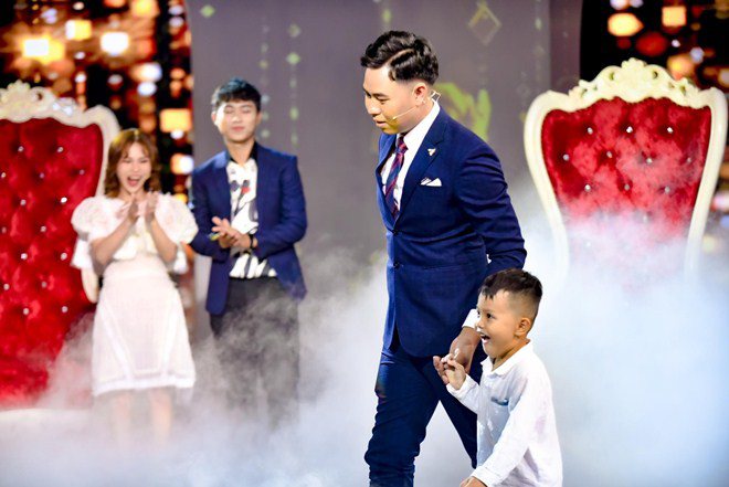 Mẹ đơn thân bất ngờ được chàng trai 25 tuổi cầu hôn, Hamp;#39;Hen Niê nhìn mà bật khóc - 14