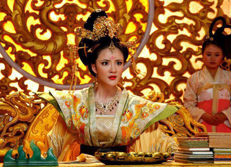 Rợn người với quái chiêu đánh ghen tàn độc của cung tần mỹ nữ chốn hậu cung xưa - 1