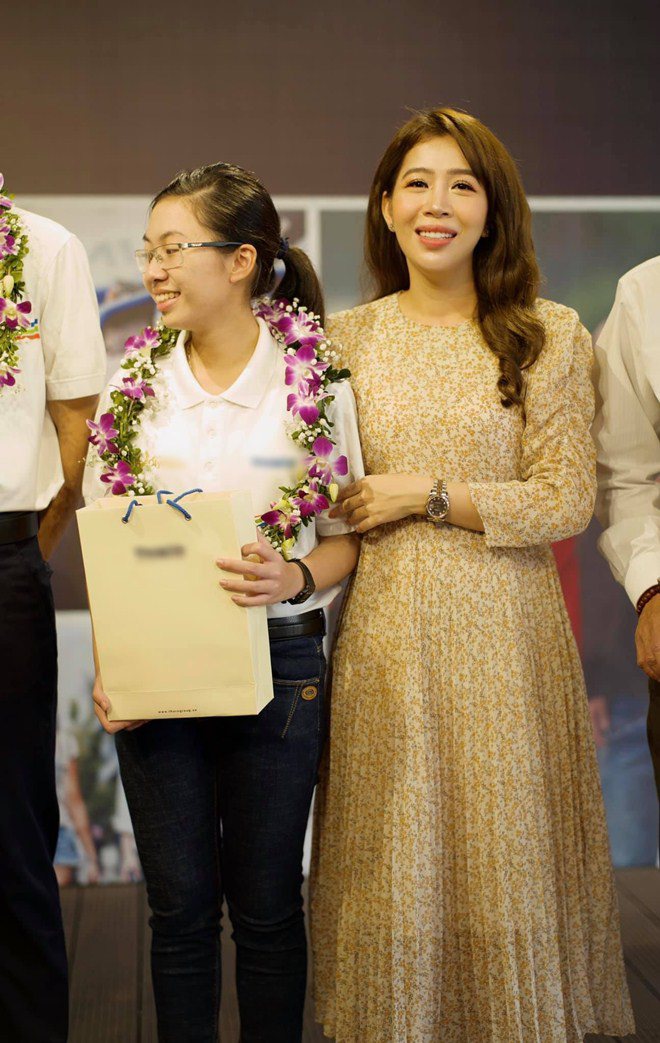 BTV Diệp Chi, Tóc Tiên và loạt sao Việt lên tiếng về thái độ của nữ Quán quân Olympia 2020 - 5