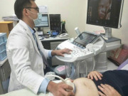 Bà bầu - Hồ hởi đưa vợ mới cưới đi khám, chồng chết lặng khi nghe kết quả từ nam bác sĩ