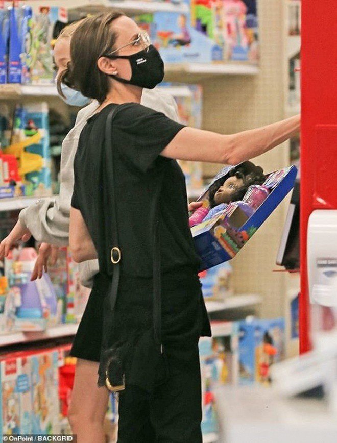 Ngôi sao 24/7: Giàu như Châu Kiệt Luân: Bị hỏi đánh đàn làm ồn hàng xóm, anh đáp quá amp;#34;chấtamp;#34; - 12