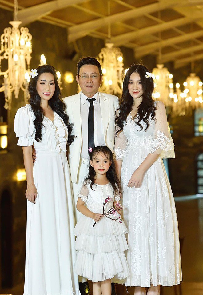 Sao Việt 24h: BTV Ngọc Trinh trở lại xinh tươi sau ồn ào khởi tố, Hà Hồ bình luận ngay - 6