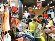 Tiêu dùng - Bẫy lừa mua quần áo thu đông, chị em "sập hố" năm này qua năm khác chưa tỉnh ngộ