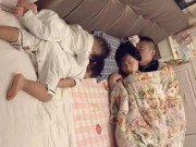 Làm mẹ - Cho con ngủ chung giường với bố mẹ, kết quả 10 năm sau ai cũng kinh ngạc