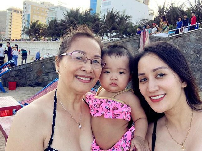 Mẹ ruột U80 của Khánh Thi: Đẹp khó đoán tuổi, từng là Hoa khôi, ca sĩ - 5