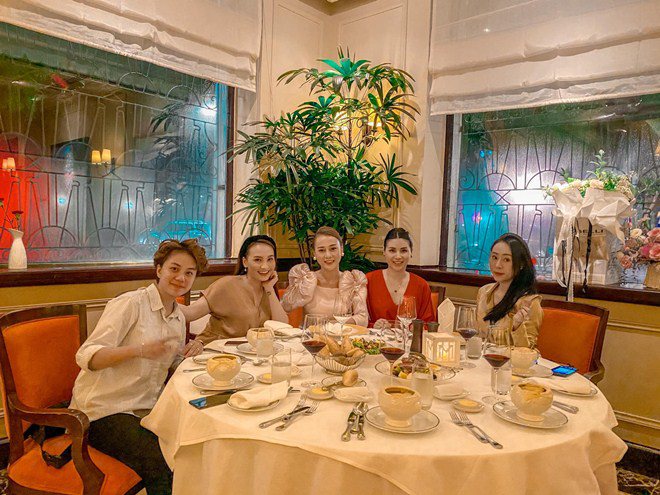 Sao Việt 24h: Trấn Thành bị vợ dỗi vì quên amp;#34;điều luậtamp;#34; phải thực hiện trước khi ra khỏi cửa - 9