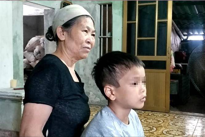 Bé trai 9 tuổi bị bố bạo hành: Bữa cơm lúc nửa đêm và những trận đòn vô cớ - 2