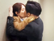 Giải trí - Từ Trung sang Việt, khán giả suýt "đau tim" vì màn hôn vồ vập của "Tiểu Hà Dĩ Thâm"