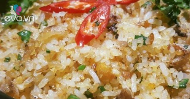 Cách làm cơm chiên cá mặn ngon đơn giản nhất