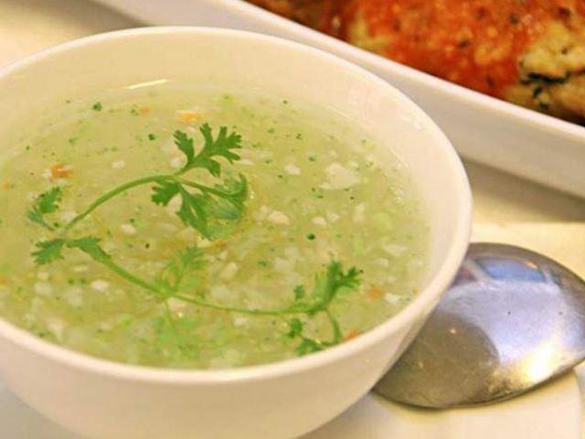 Mẹ nấu cháo hàu cho bé theo cách này đảm bảo bé hết biếng ăn - 1