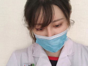 Bà bầu - Nữ bác sĩ thiên thần được bao trai trẻ ve vãn, lúc cởi hết áo ra thì "khóc thét"