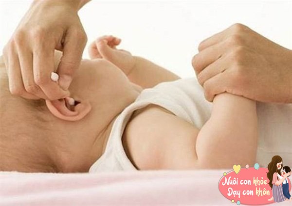 Cháu có lỗ nhỏ trên tai, bà nội ngỡ là điềm báo giàu sang, bác sĩ cảnh báo nguy hiểm - 8