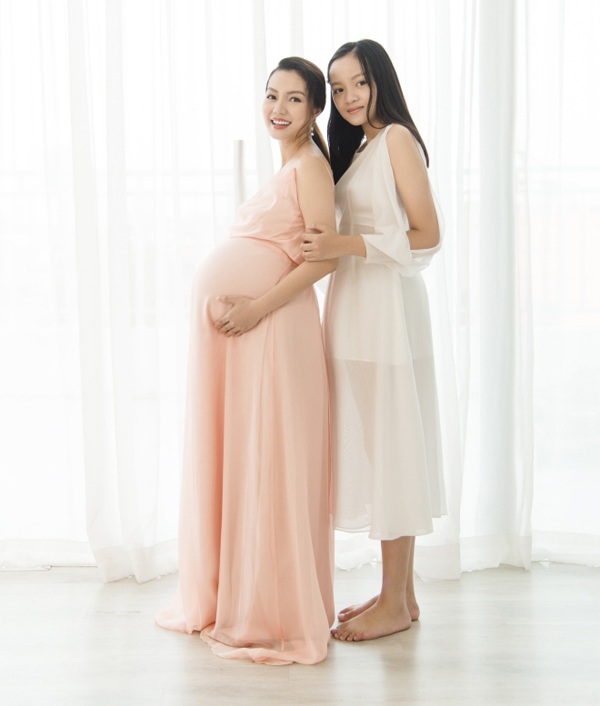 Ca sĩ gốc Quảng Ninh U40 mang bầu với tình trẻ, sinh con đáng yêu như thiên thần - 4