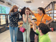 Giải trí - Bật mí kết thúc thảm của Tuyết "lươn" trong Mùa Hoa Tìm Lại: Bị đánh hội đồng phải kêu cứu