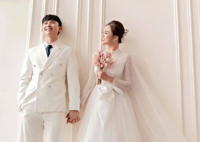 ...Anh Vũ và Thu Quỳnh còn thường xuyên thả thính cùng nhau trên mạng xã hội.