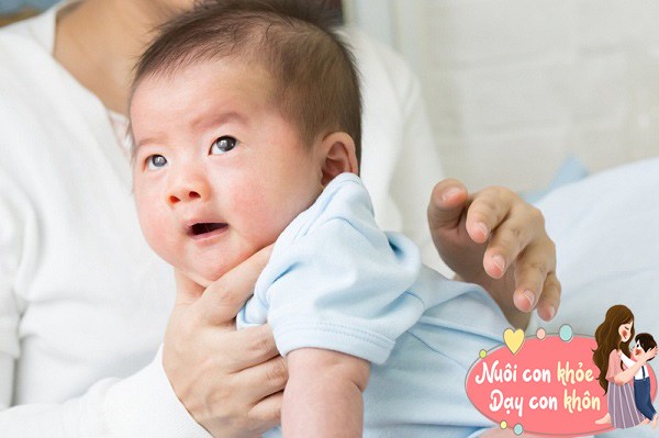 Trẻ sơ sinh nấc cụt có nguy hiểm? Mách mẹ mẹo hay trị hết cơn nấc nhanh chóng - 4