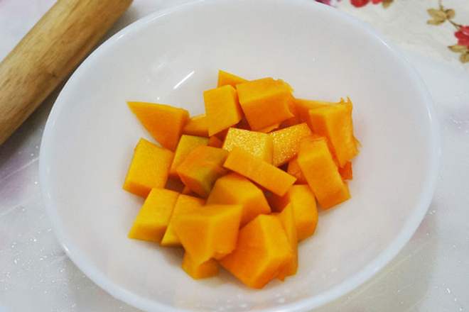 Mách mẹ bí kíp nấu cháo bí đỏ thịt bằm cho bé cực ngon - 3