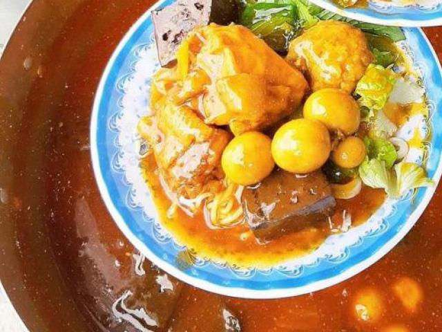 Đặc sản Cà Mau chỉ cần ăn một miếng sẽ chảy nước mắt vì cay nhưng ai cũng ham