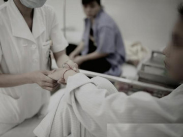Người vợ Hà Nội tâm thần vì chồng không giúp trông con, làm việc nhà trong mùa dịch COVID-19