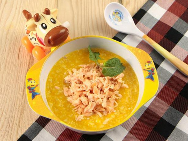 Cháo cá hồi bí đỏ thơm ngon cho bé từ 7 tháng tuổi trở lên