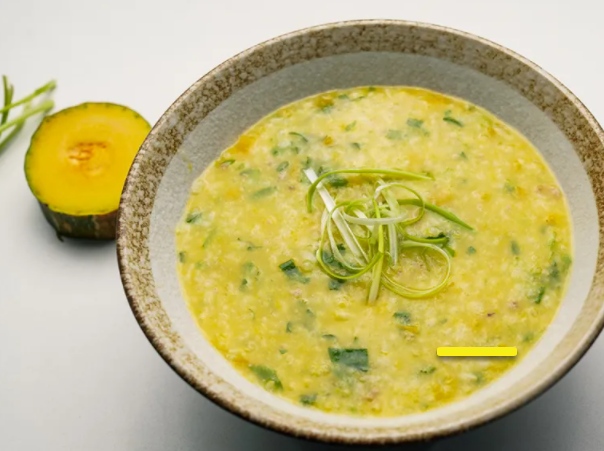 Cháo thịt bò bí đỏ cho bé ăn dặm