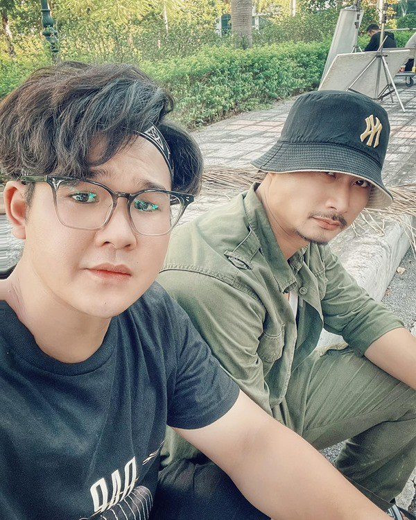 Đức Anh và Duy Hưng diễn xuất ăn ý, thường xuyên tung hứng cho nhau.