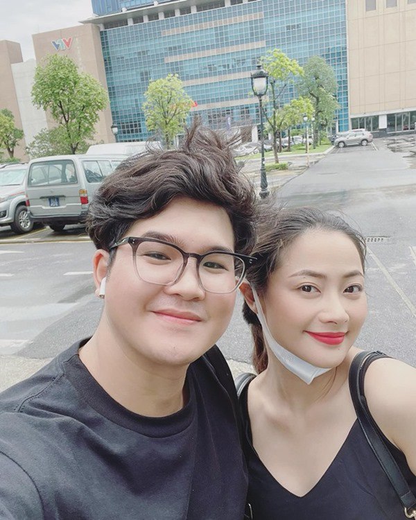 Đức Anh - Huyền Thạch rất thân thiết...