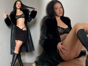 Làm đẹp - Chi Pu mặc nội y xuyên thấu, khẳng định giãn cách "không có cửa" xê dịch thân hình vệ nữ