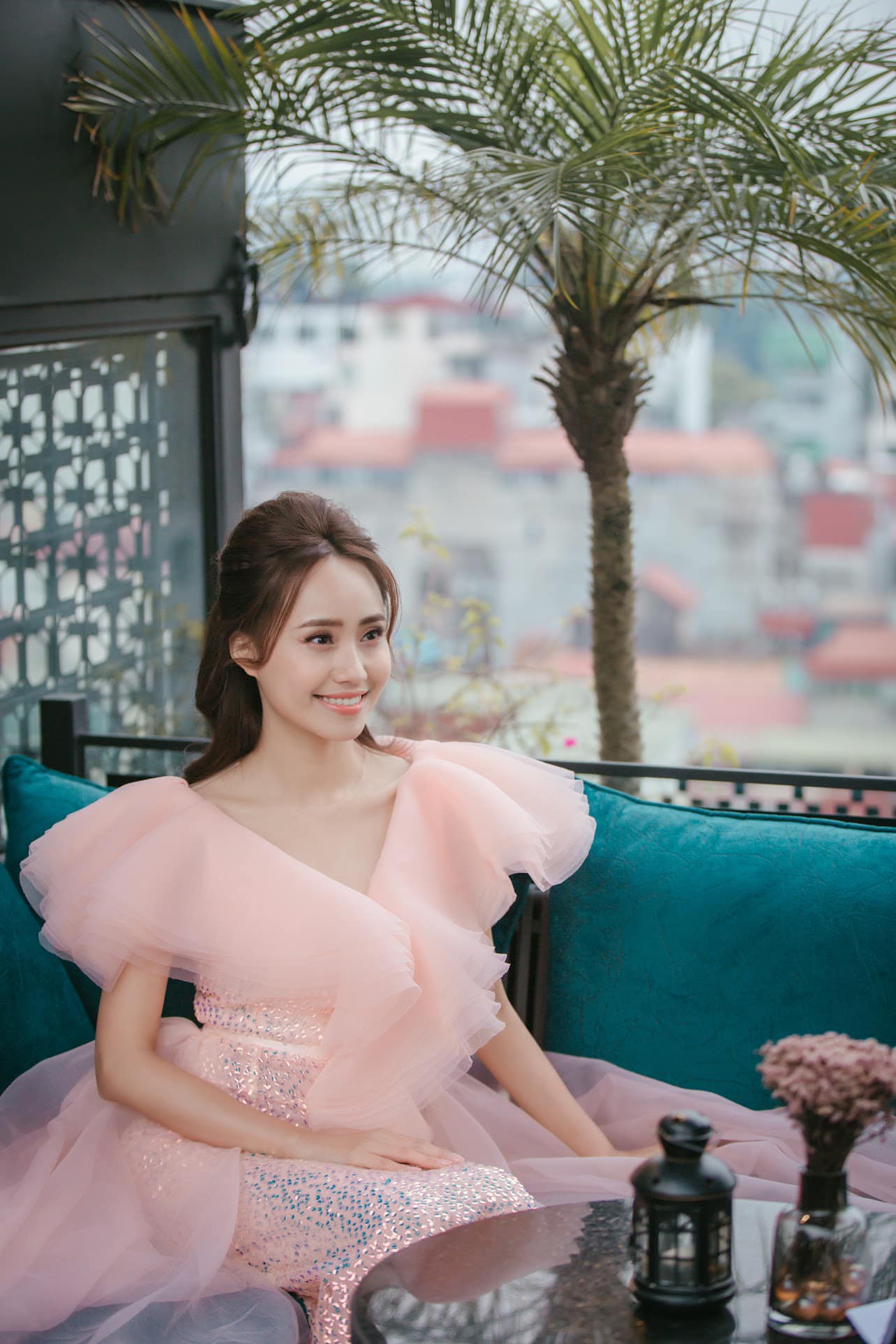BTV Thời tiết xinh như Hoa hậu dậy từ 4h sáng đi làm, lên tiếng về lương 70 triệu/tháng - 16