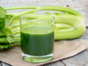 Sức khỏe - Tác dụng của nước ép cần tây? Nên uống bao nhiêu nước ép cần tây mỗi ngày?