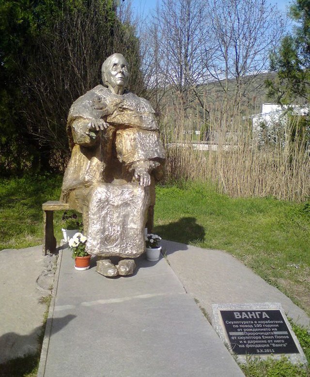 Nhà tiên tri mù Baba Vanga dự đoán điều gì xảy ra trong năm 2022? - 3