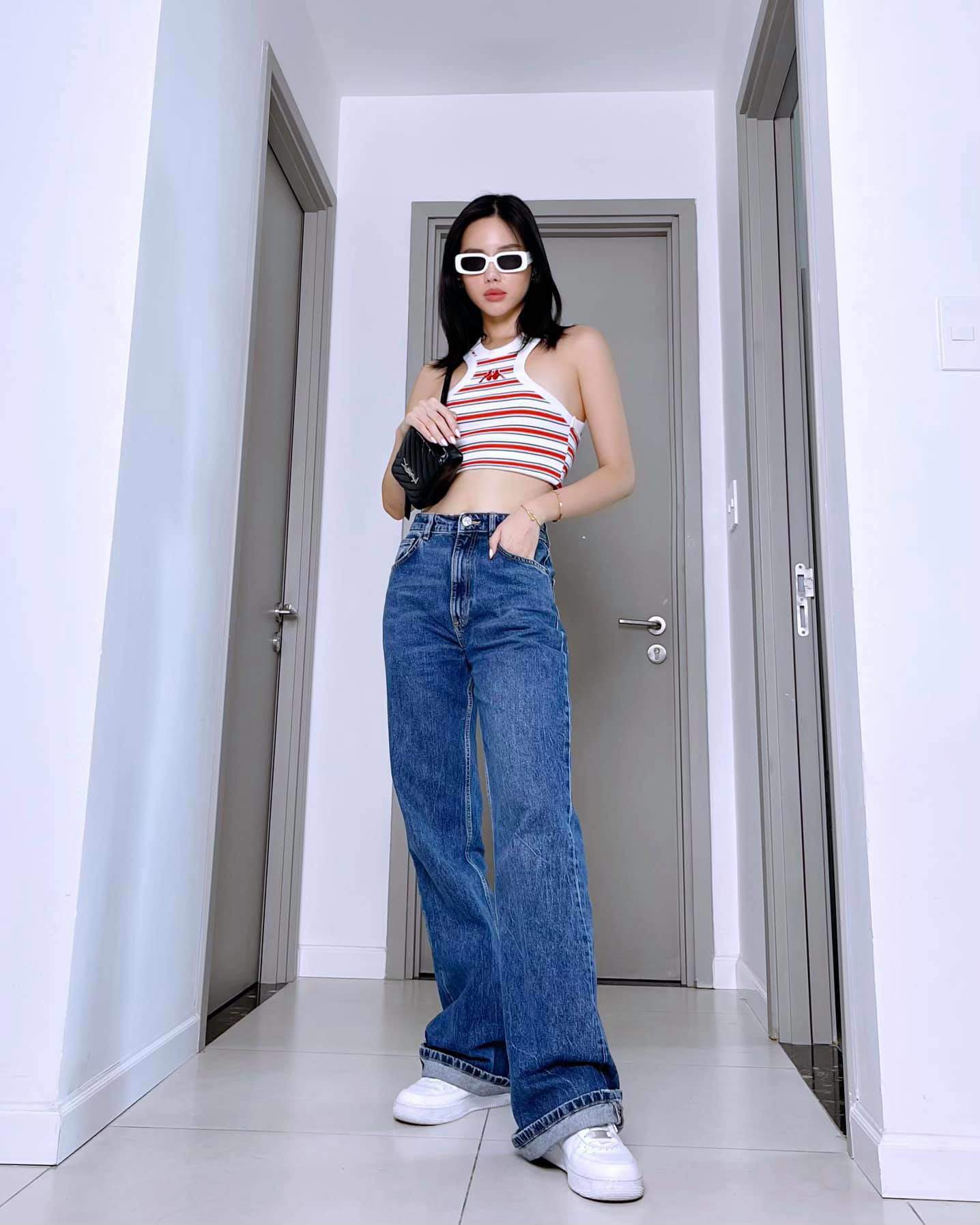 Quần jeans ống suông cũng có loại này loại kia, phối sao cho tôn chân và sang chảnh? - 1