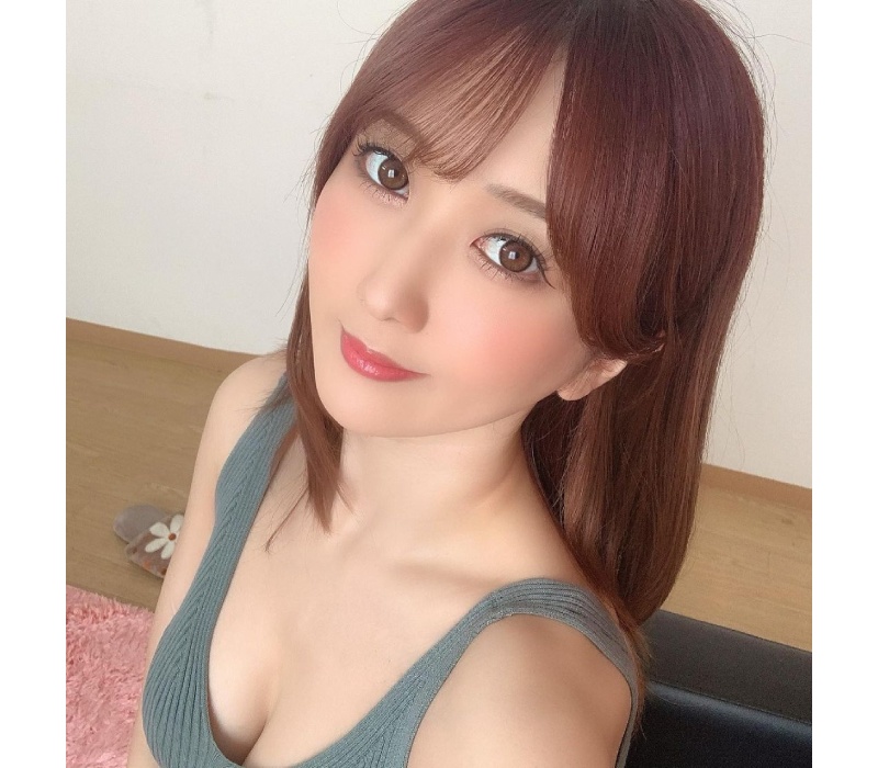 Phải công nhận rằng, khuôn ngực tròn trịa đã giúp Hibiki Otsuki có được vẻ ngoài sexy gấp bội.
