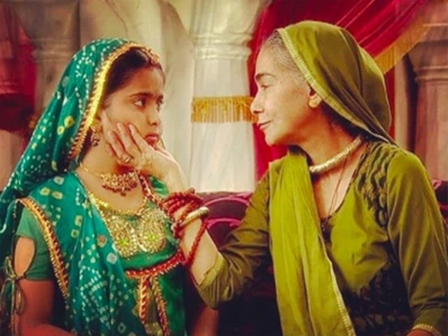 Ngôi sao 24/7: Bà nội chồng của Cô Dâu 8 Tuổi qua đời, làng giải trí Ấn Độ đau lòng