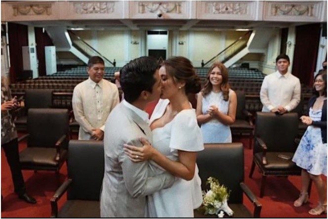 Hoa hậu Hoàn vũ Philippines Rachel Peters chính thức là cô gái có chồng.
