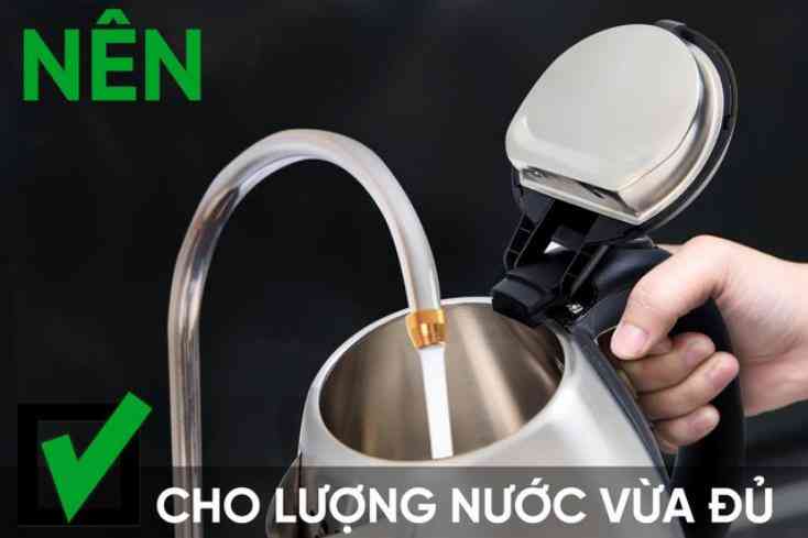 Cứ tưởng đun nước đổ đầy ấm sẽ tiết kiệm điện ai ngờ nhiều amp;#34;hiểm họaamp;#34; thế này - 4