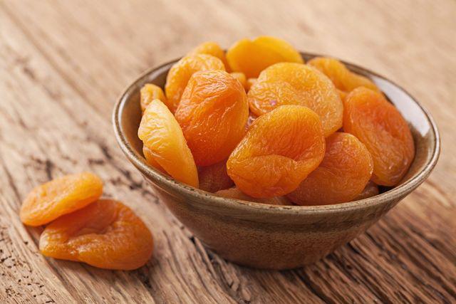 Không chỉ có sữa hay trứng, 7 loại trái cây này cung cấp canxi cho trẻ tốt chẳng kém - 1